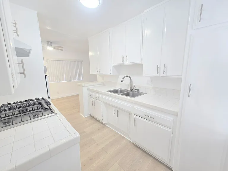 8750 Topanga Canyon Blvd #6 — Photo 6