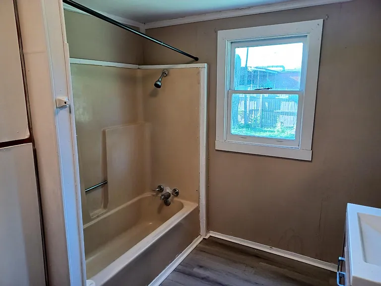 910 N Anniston Ave — Photo 10