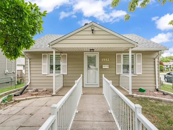1592 Prince Rd, Windsor, ON N9C 3B3