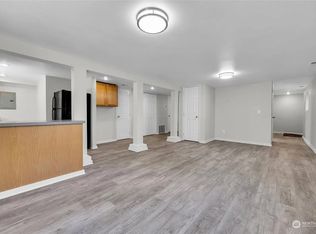 4327 4th Ave NE #2, Seattle, WA 98105