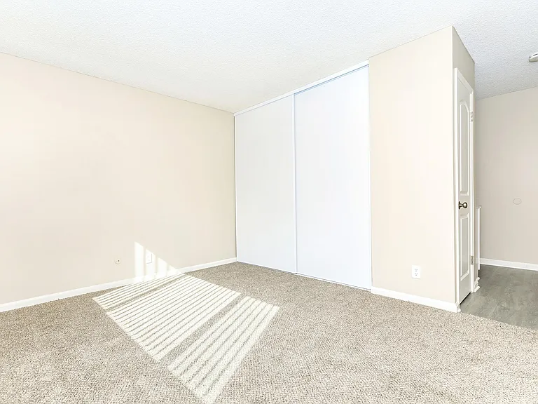 Regency Plaza Apartment Homes — Photo 44