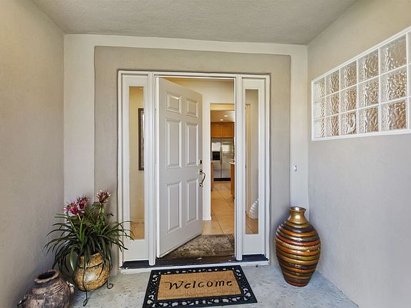 3rd image of 42875 Darien Dr