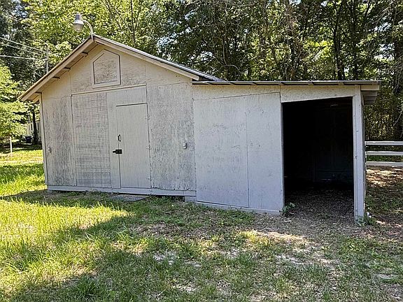 5th image of 520 Tucker Rd