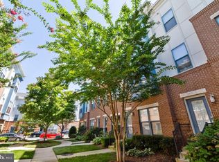 12167 Waveland St, Fairfax, VA 22033