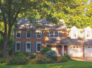 7804 Windy Point Ct, Springfield, VA 22153