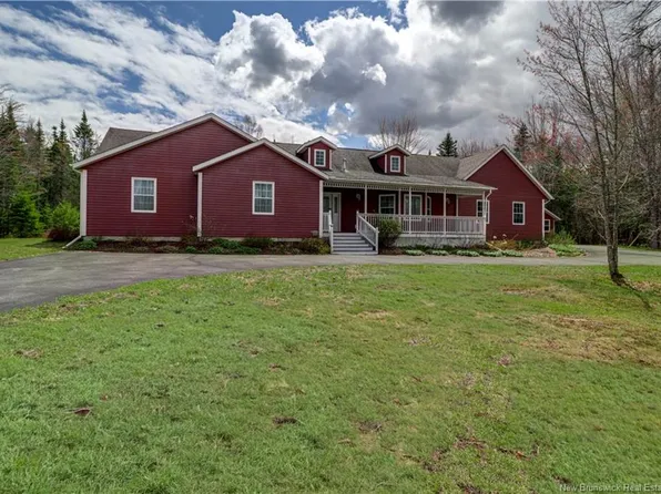102 Creek Rd, Studholm, NB E5P 0A3