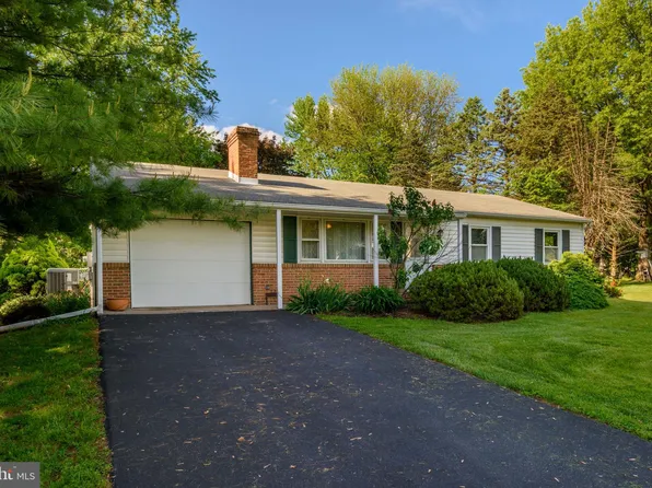 1310 Pelham Rd, Harrisburg, PA 17110