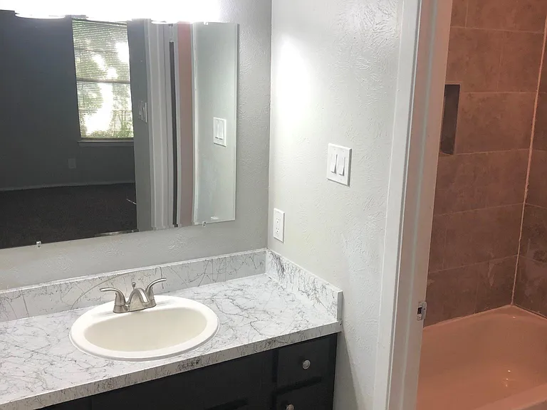 5229 Purington Ave — Photo 8