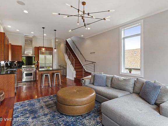 2nd image of 2520 N Wayne Ave #3