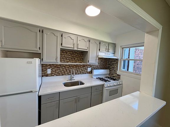 4th image of 1266 Teaneck Rd APT 4A
