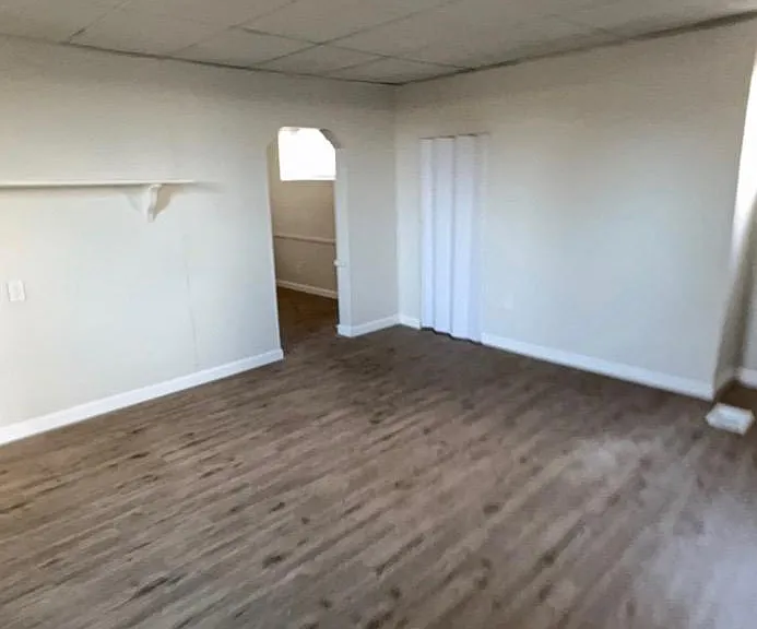 421 Belonda St — Photo 3