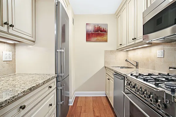 Sold by Compass | media 2
