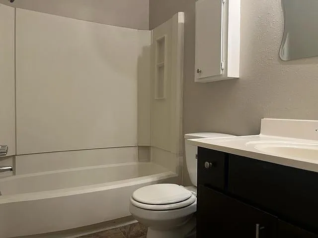 Tiblow Village Apartments — Photo 27