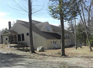 37 Northern Pines Rd, Raymond, ME 04071