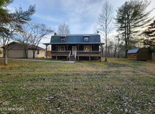 5352 Mayland Rd, Crossville, TN 38571