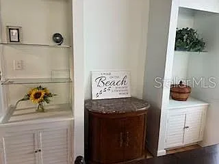 421 Riviera St — Photo 7