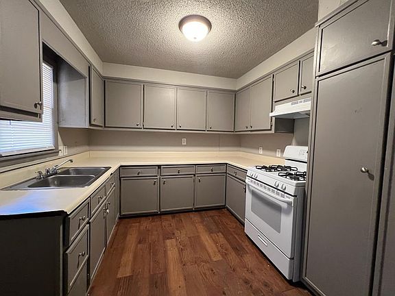 4th image of 3112 SE 19th St