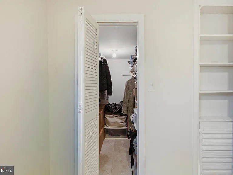 6123 Joust Ln — Photo 29