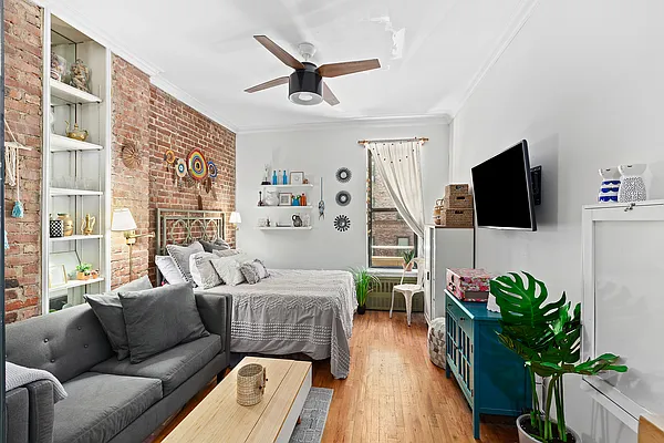 Sold by Compass | media 4