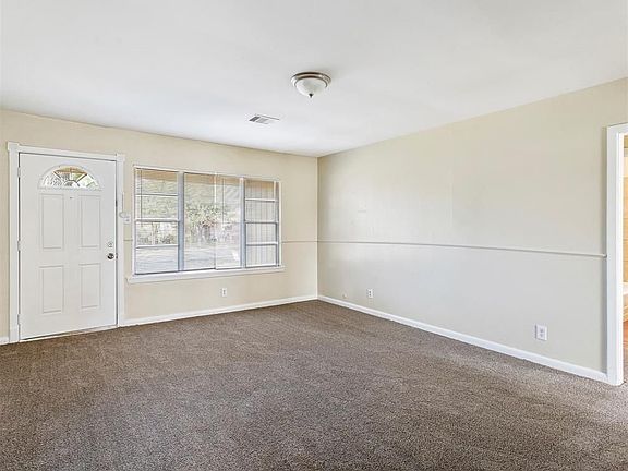 3rd image of 1106 Avenue