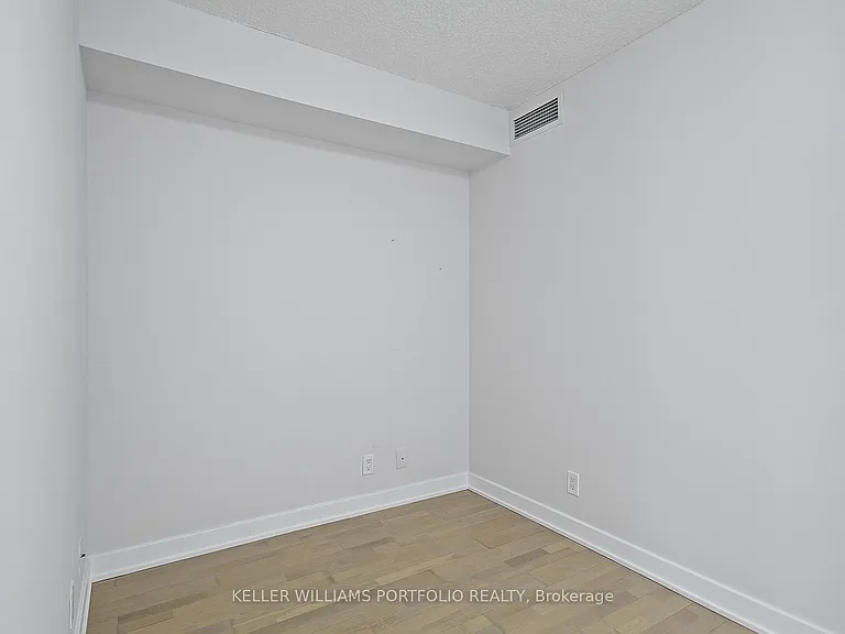 21 Nelson St #605 — Photo 7