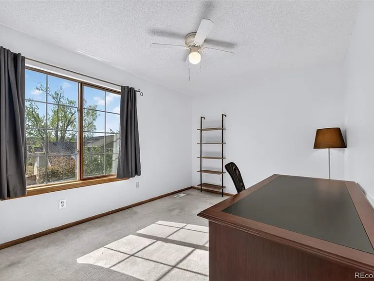 9222 Crestmore Way — Photo 3
