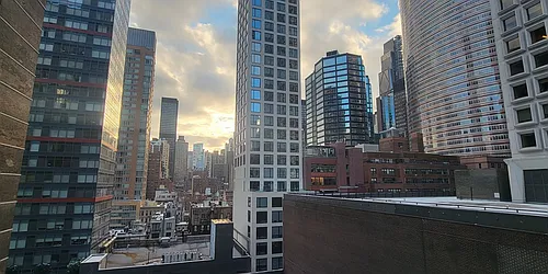 Rented by R New York