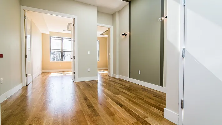 Rented by Nooklyn NYC LLC | media 32