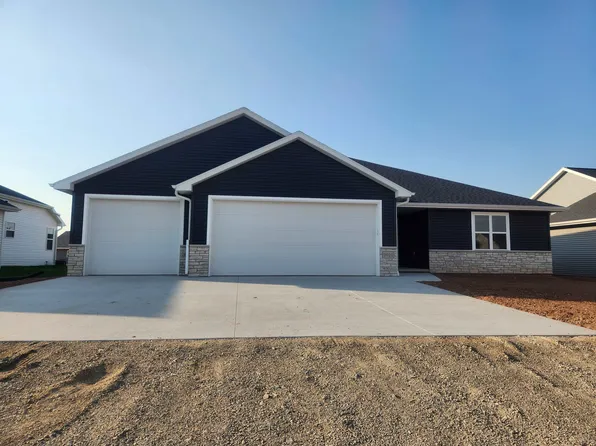 2021 Red Fox Ln, Kaukauna, WI 54130