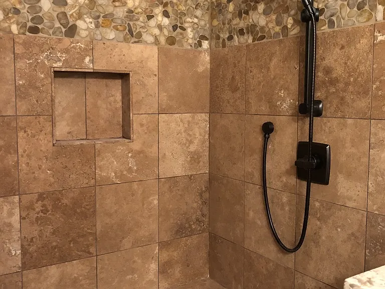Copper Chase Luxury Apartments — Photo 25