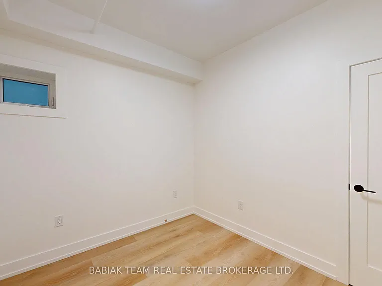 656 Annette St #102 — Photo 16