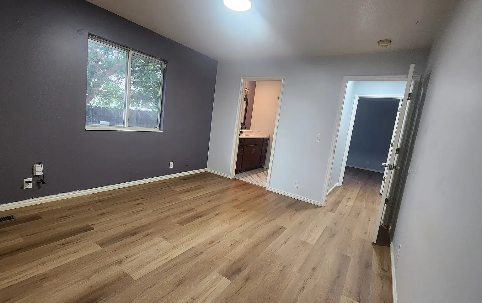 1527 E Murray Holladay Rd — Photo 4