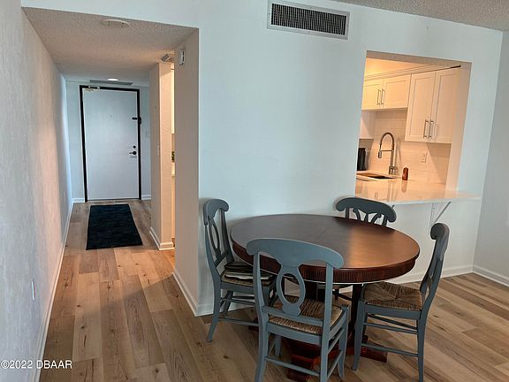 3rd image of 2987 S Atlantic Ave APT 1206
