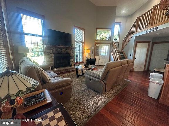 5th image of 2210 Camelback Dr