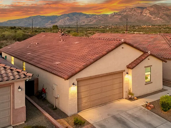2226 W Desert Topaz Way, Tucson, AZ 85742
