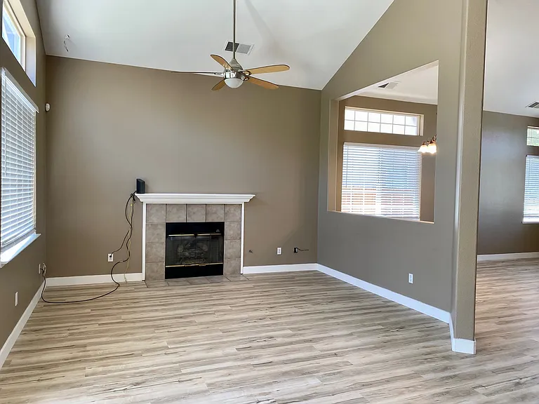 1422 Parkington Ln — Photo 7