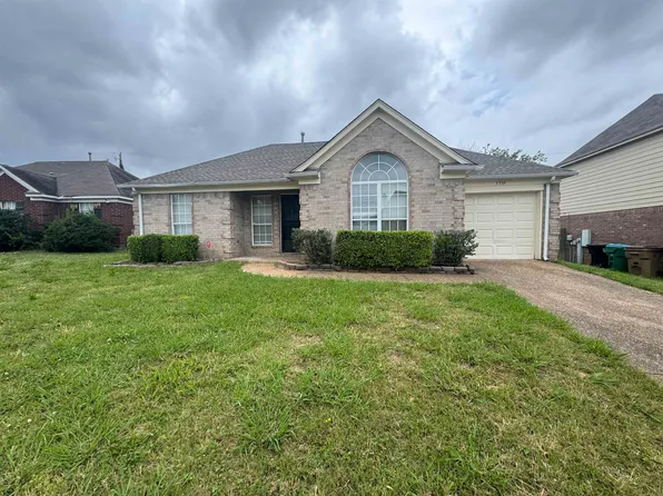 5359 Farm Ridge Dr, Memphis, TN 38141