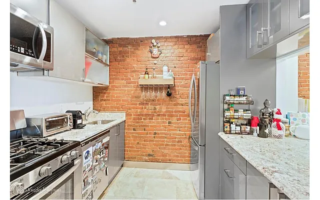 Rented by Douglas Elliman | media 7