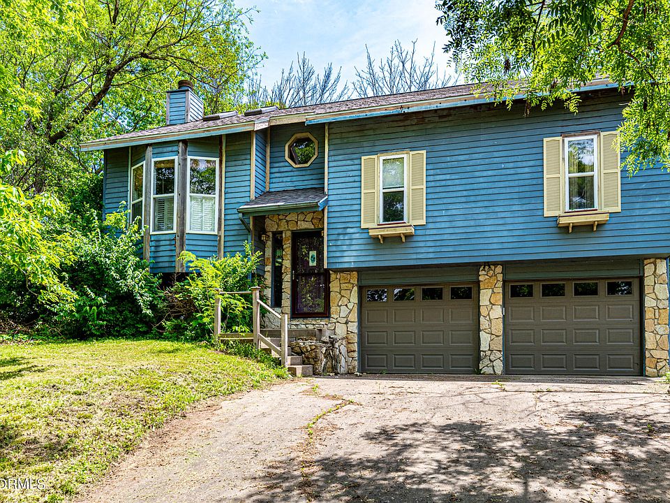1st image of 219 Wagonwheel Dr