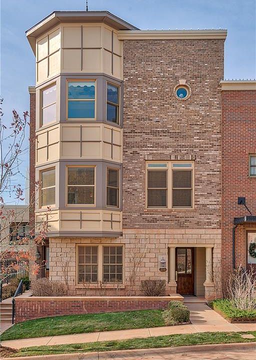 1st image of 209 N Geary Ave #29