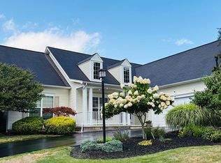 4 Dover Rd, Pittsford, NY 14534