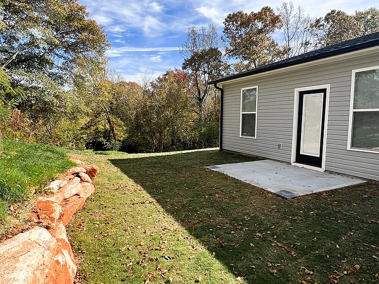 634 W Fairmont Ave — Photo 27