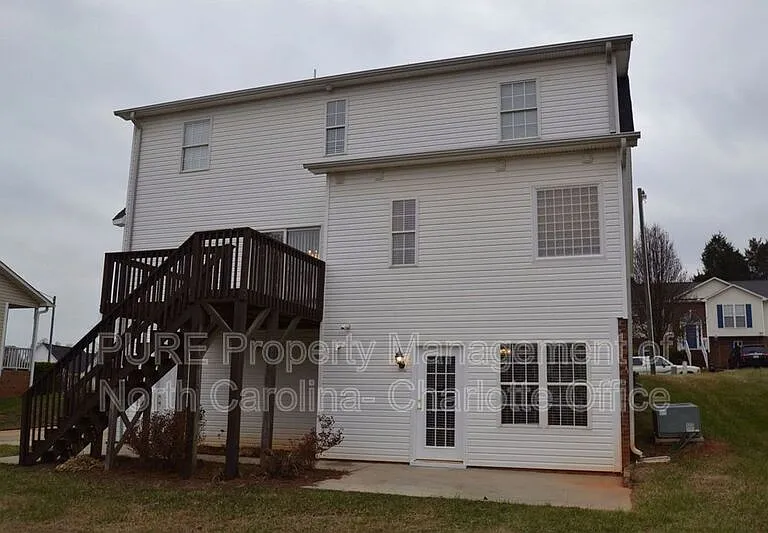121 Sedge Meadow Dr — Photo 9