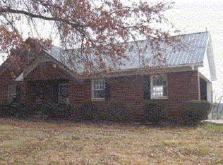 4006 Friends Mission Rd, Ararat, VA 24053