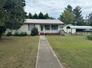 810 Maple Ln, Madisonville, TN 37354