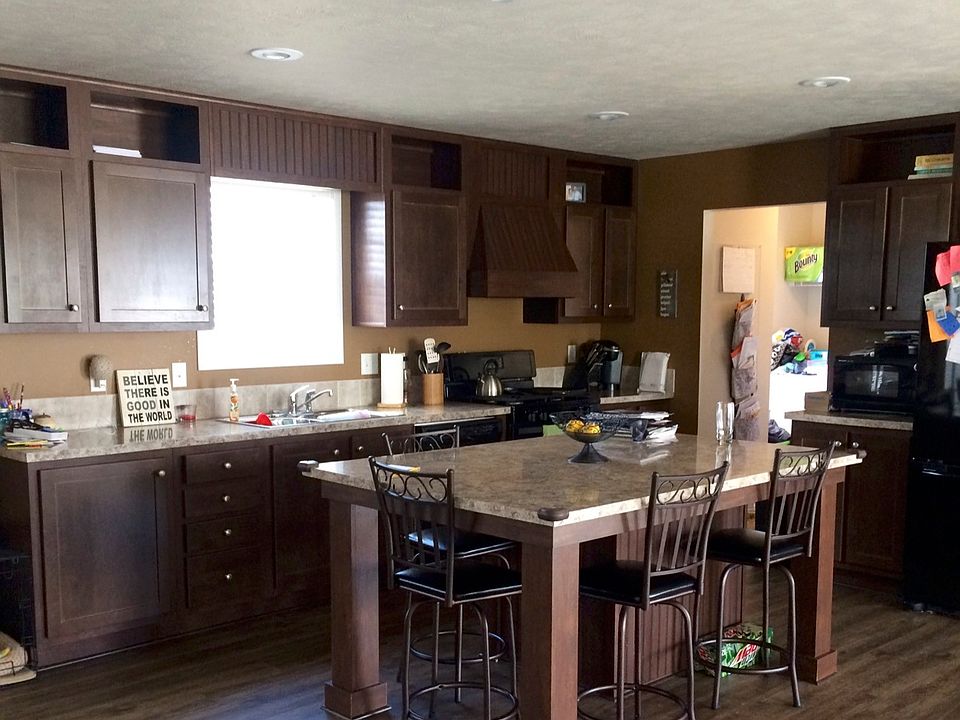 1st image of 23013 Evergreen Cir
