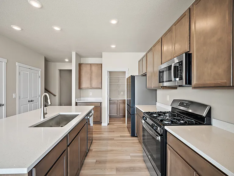 7991 Goldenray Pl — Photo 10