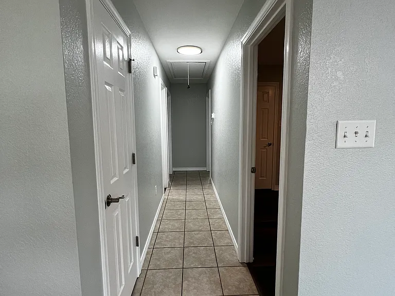 511 W Live Oak St #B — Photo 10