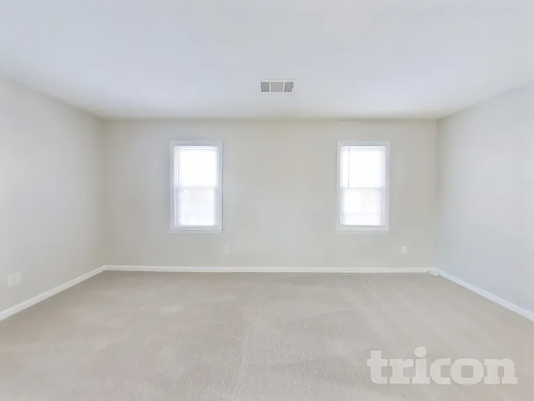 2796 Mountbery Dr — Photo 5