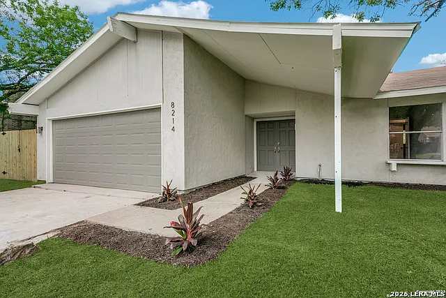 8214 Banbury Dr — Photo 2